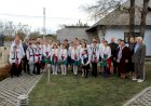 Casa cu ochii spre Mama