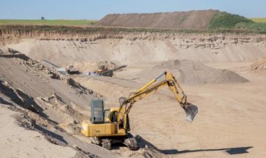 Sătenii din Delacău nu vor o nouă carieră de nisip