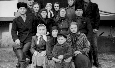 Basarabia de ieri în imagini: Colecţia de fotografii a lui Zaharia Cuşnir