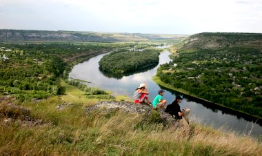 Fluviul Nistru: spot