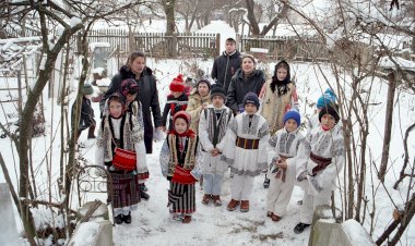 Cine mi-a (ne-a) furat Crăciunul