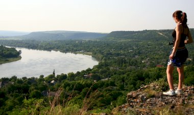 Pe malul stâng al Nistrului: de la Hruşca la Hlinaia