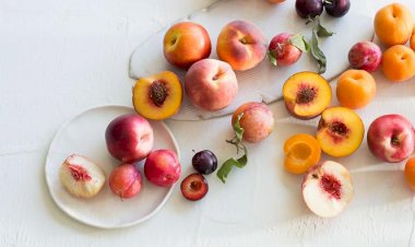 Deliciile verii – piersici, caise şi nectarine