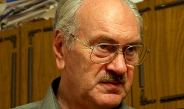 IN MEMORIAM - OMUL UNIRII