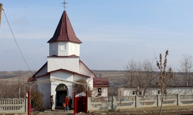 Satul meu, din plămădiri cerești