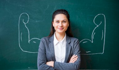 Normalitatea profesorului, între căderi și înălțări