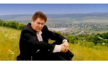 Crezând că e fericit