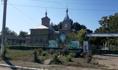 Satul din preajma movilei Măgura