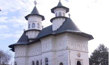 Cu credință și răbdare se înalță o biserică