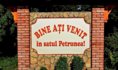 De un secol, Petrunea crește și înflorește