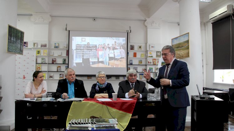 400 de pași pentru viitor, într-o revistă cât o pădure