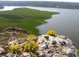 Complexul geologic și paleontologic din bazinul râului Lopatnic: Caracușenii Vechi – Corjeuți