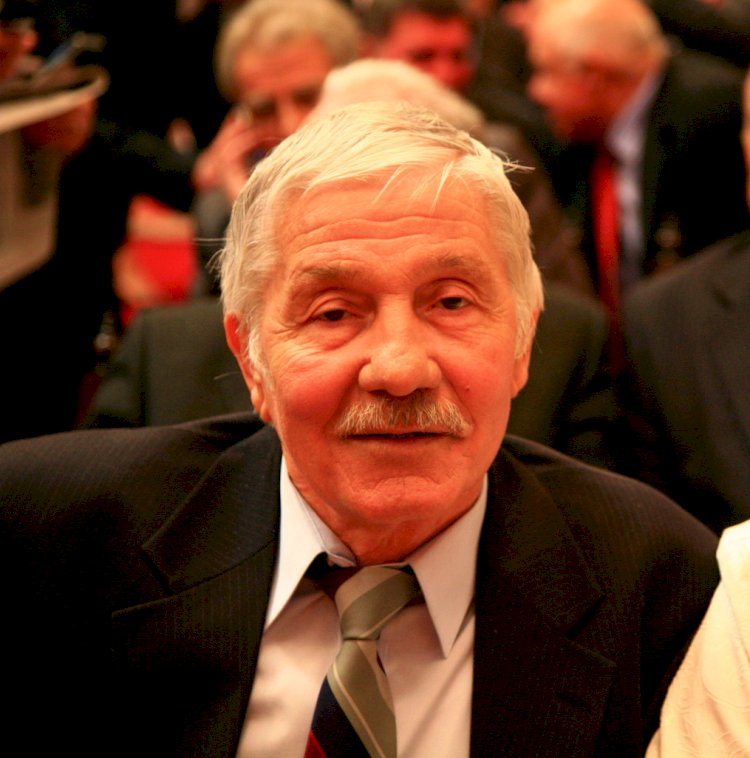 MIHAI VOLONTIR: să avem curajul de a spune cine suntem